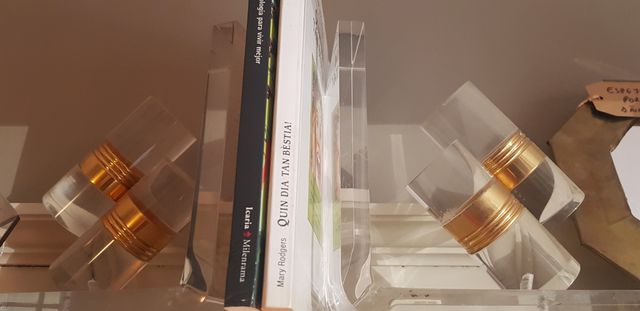 Sujetalibros metacrilato dorados años 80