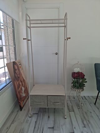 Perchero metálico blanco con cajones