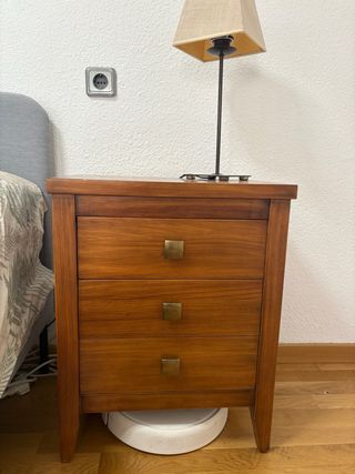 Mesita noche madera