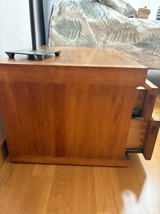 Mesita noche madera