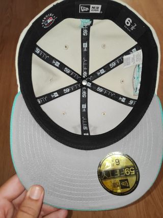 Gorra New Era LEER descripción 