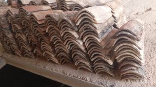 Tejas antiguas de arcilla