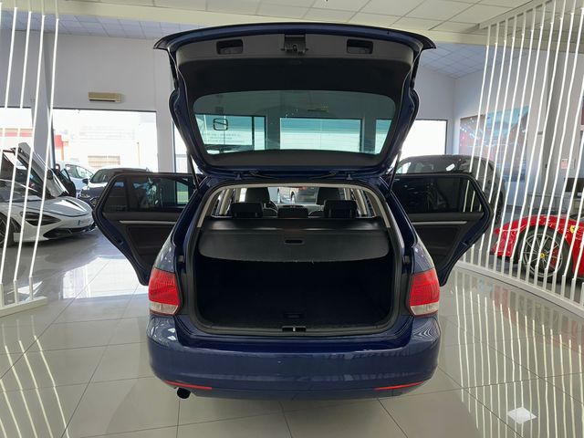 VOLKSWAGEN GOLF VARIANT 1.6 TDI BLUEMOTION 105CV