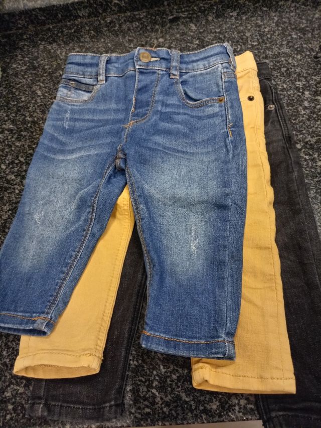 3 pantalones bebé Zara: azul, amarillo y negro
