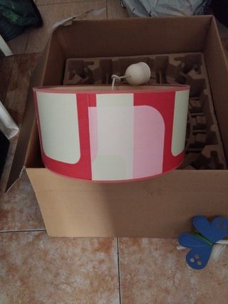 Lámpara infantil rosa y beige