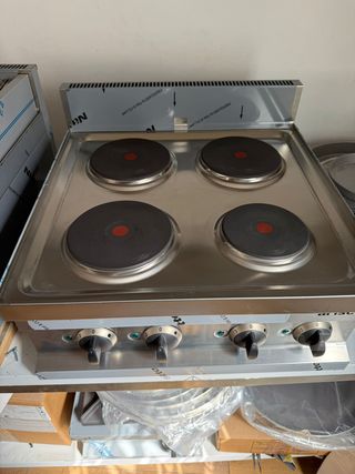 CUCINA A 4 FUOCHI ELETTRICA