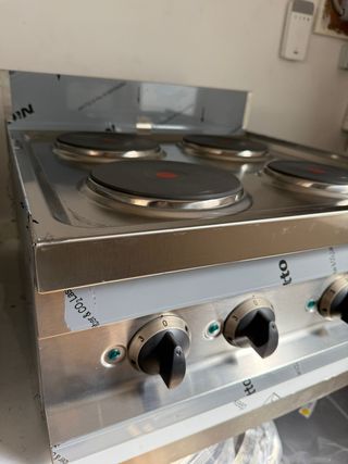 CUCINA A 4 FUOCHI ELETTRICA