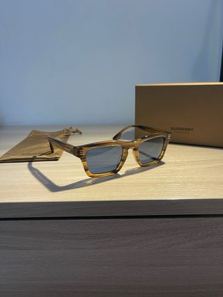 Occhiali Burberry Marroni
