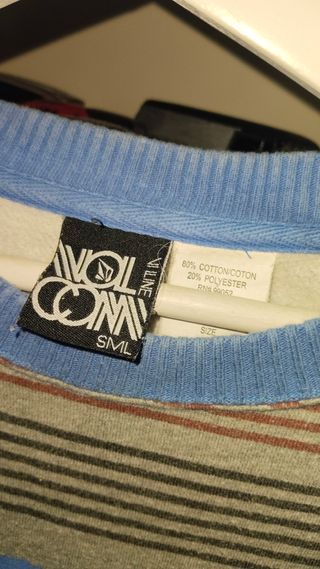 Suéter Volcom a rayas azul y gris