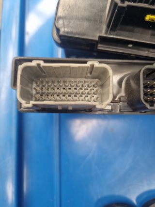 Honda Forza 300 (18-20) - Centralitas y Llaves