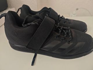 Zapatillas Adidas Powerlift. Negras Halterofilia 