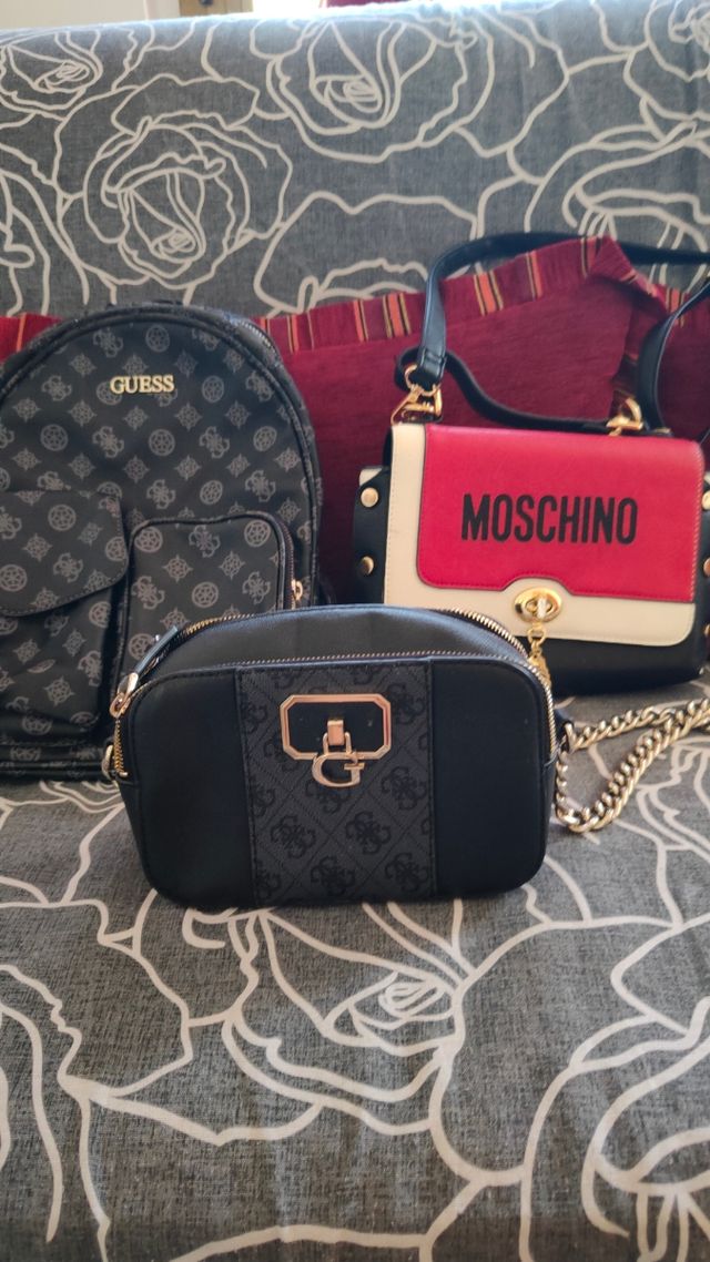 2Borse: Guess ...e un altra..