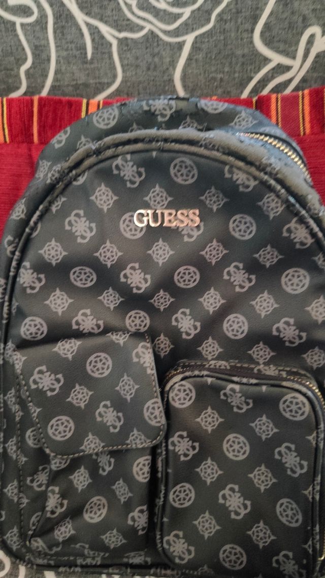 2Borse: Guess ...e un altra..