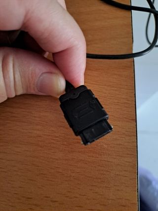 6 Teléfonos y Cargadores