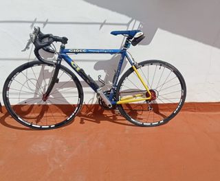 Bicicleta de carretera CIOCC.