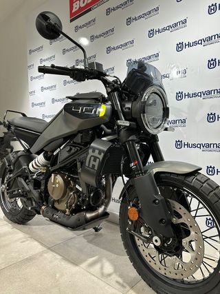 HUSQVARNA SVARTPILEN 401 2025