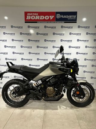 HUSQVARNA SVARTPILEN 401 2025