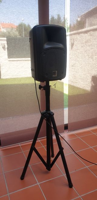 Altavoz EGI autoamplificado