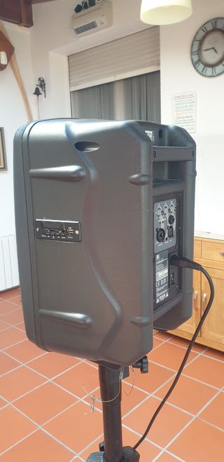Altavoz EGI autoamplificado