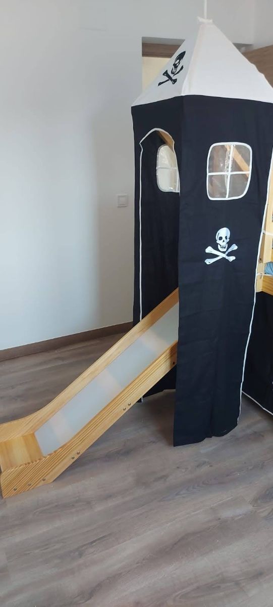 Cama nido pirata con tobogán