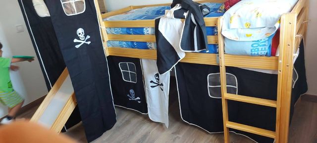 Cama nido pirata con tobogán