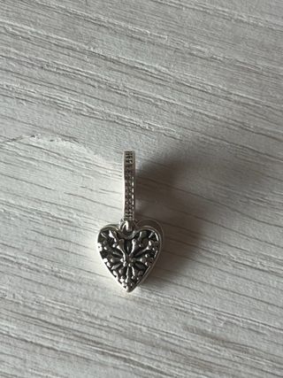 Charm Pandora corazón plata