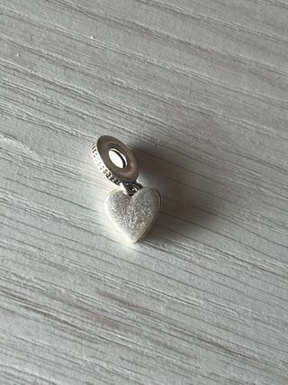 Charm Pandora corazón plata