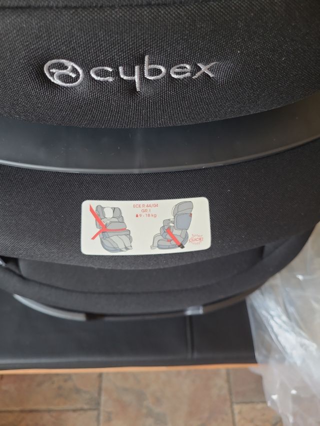 Silla coche Cybex negra