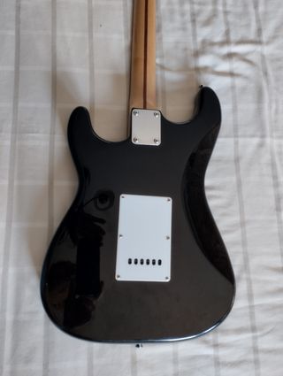 Guitarra Fender Squier Stratocaster