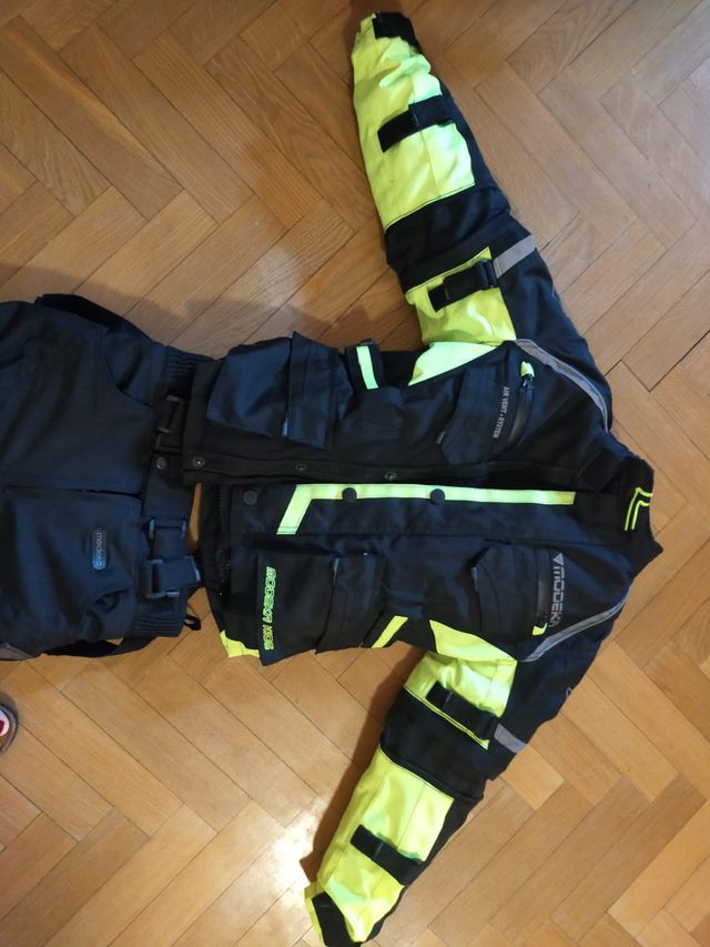 Equipación NUEVA moto niño Modeka 7-8 años. NUEVO!