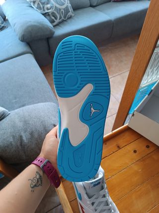 Zapatillas Nike Air Jordan - Blancas y Azules