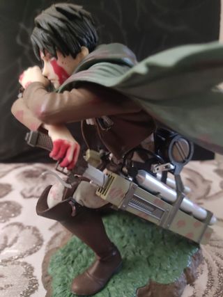 Statua Levi Ackerman - L'Attacco dei Giganti
