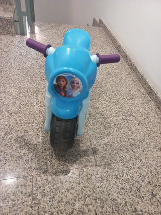 Moto Frozen II niña