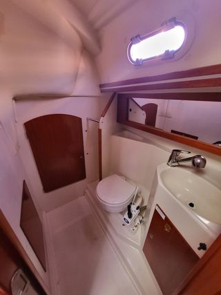 Hanse 315: Velero crucero-regata