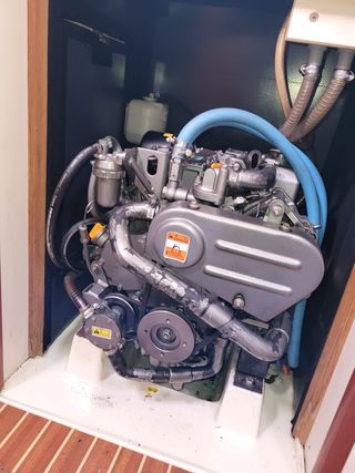 Hanse 315: Velero crucero-regata