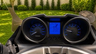 Kawasaki J300 - 35000km - Ruedas perfectas