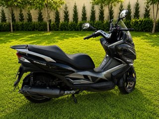 Kawasaki J300 - 35000km - Ruedas perfectas