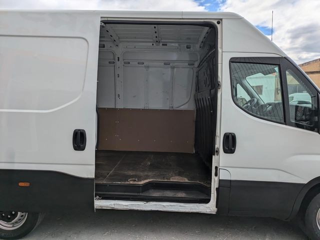 IVECO Daily 2.3 TD 33S 12 A8 V 3520LH2 12 M3