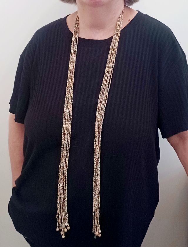 Collar largo vintage beige y marrón