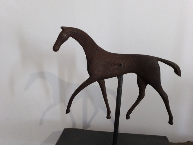 Cavallo banderuola antico