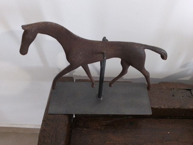 Cavallo banderuola antico