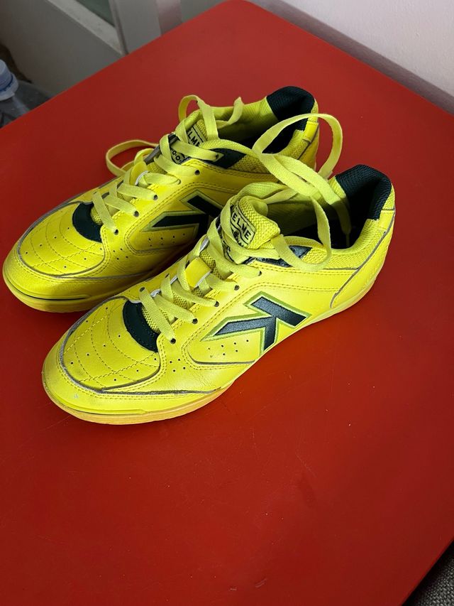 Zapatillas KELME amarillas nº40