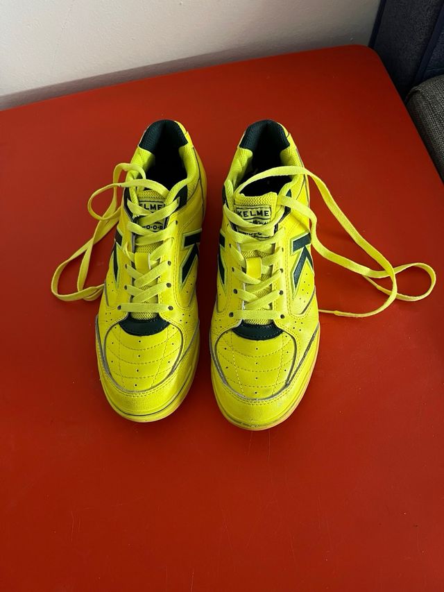 Zapatillas KELME amarillas nº40