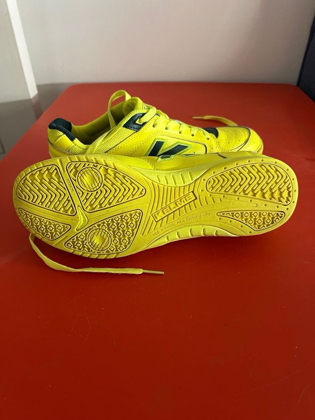 Zapatillas KELME amarillas nº40