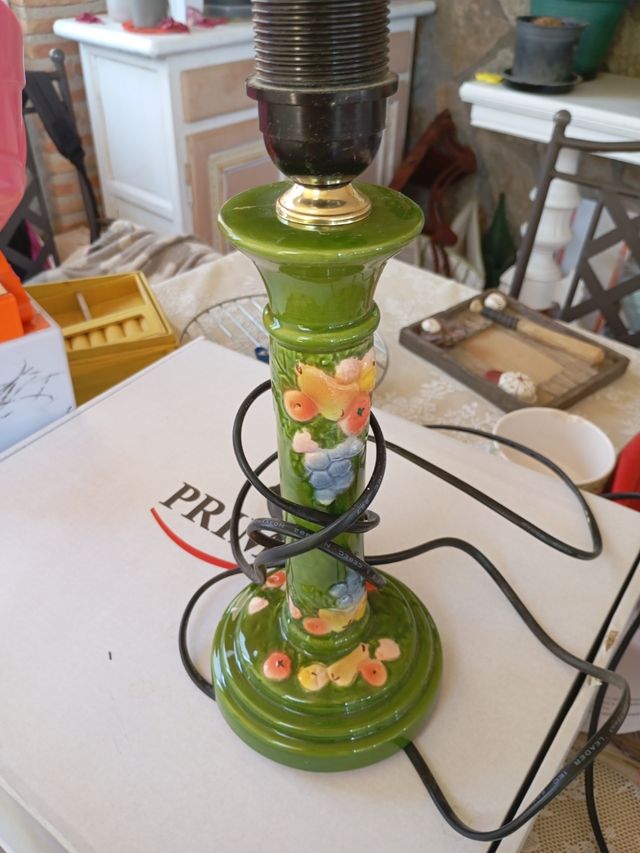 Lampada in ceramica vintage di qualità Che cosa è