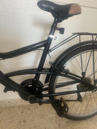 Bicicleta paseo negra modelo Country 26