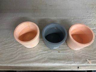 3 Vasi porta piante in terracotta