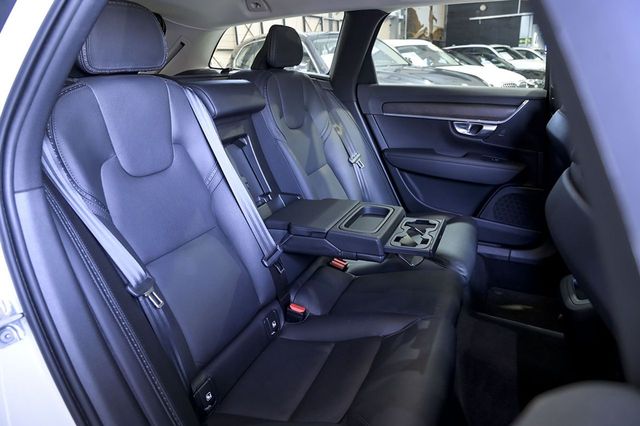 Volvo V90   2.0 D4 AWD Auto 