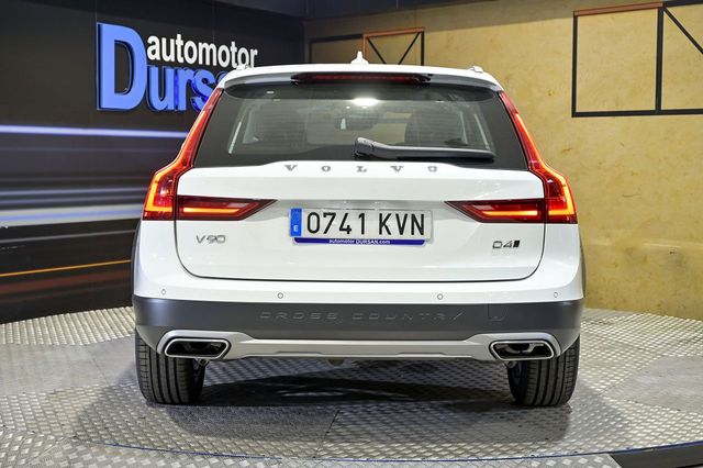 Volvo V90   2.0 D4 AWD Auto 