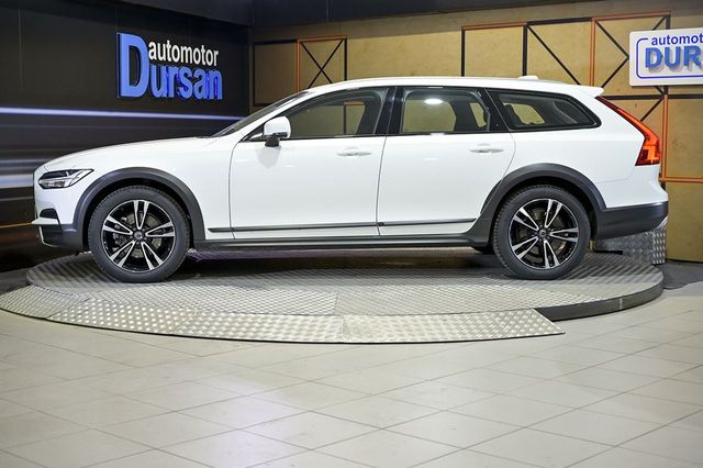 Volvo V90   2.0 D4 AWD Auto 